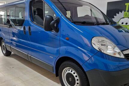 Opel Vivaro 150.000 km 11.999 &euro; Dresden 01139