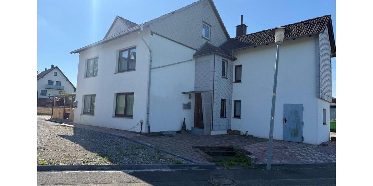 Einfamilienhaus Niederzier - 9 Zimmer, 270 m&sup2;, 170.000&euro; | Angebot:24506455