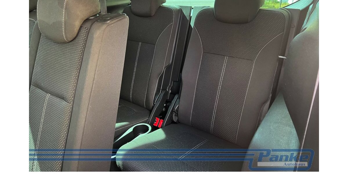 Opel Zafira Innovation*7-Sitz*R-Cam*Lkrhg*SHZ*Navi* 149.980 km 12.480 &euro; Berlin 13187