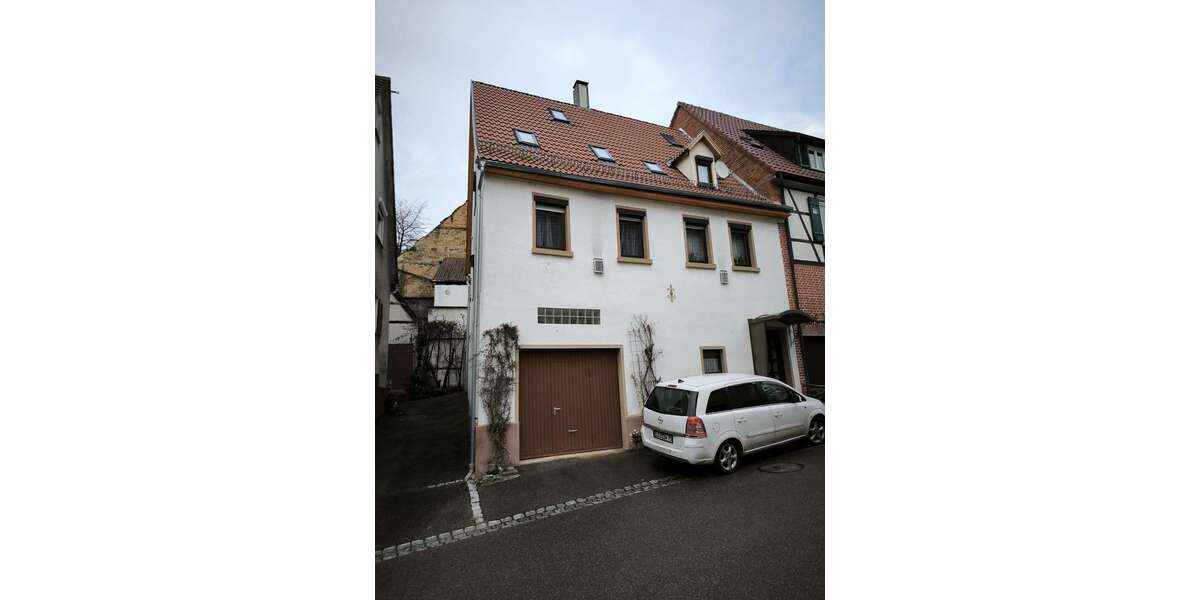 Einfamilienhaus Remshalden - 7 Zimmer, 141 m&sup2;, 450.000&euro; | Angebot:24317220