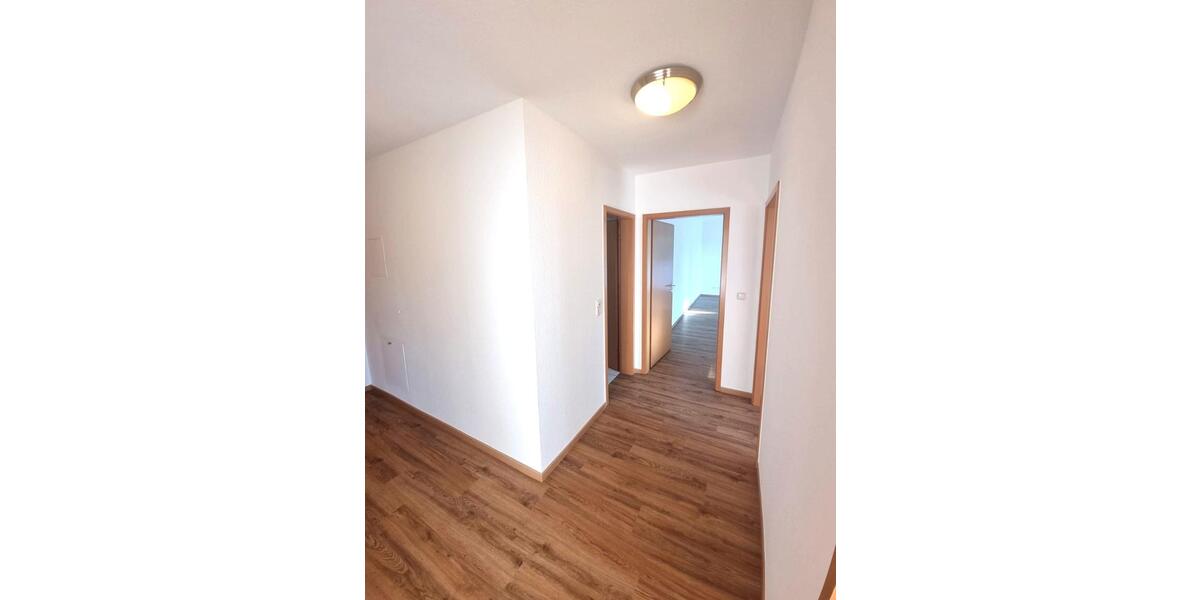 Etagenwohnung Trier Kürenz - 3 Zimmer, 93 m&sup2;, 1.200&euro; | Angebot:26401961