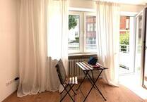 Hochwertig sanierte 1-Zi.-Wohnung im Zentrum Coburgs mit Balkon, Einbauküche und inkl. Stellplatz