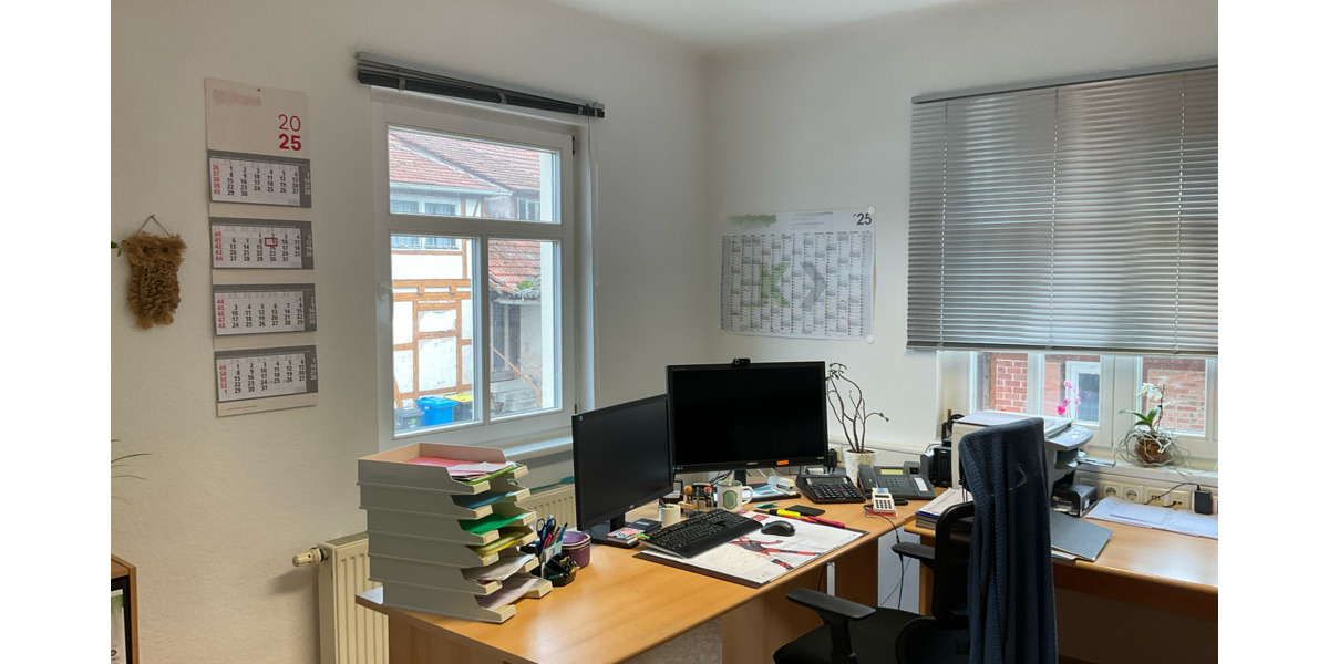 Mehrfamilienhaus, Wohnhaus Straufhain Streufdorf - 8 Zimmer, 220 m&sup2;, 195.000&euro; | Angebot:25733252