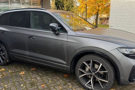 VW Touareg 8.900 km 89.999 &euro; Dillingen 66763