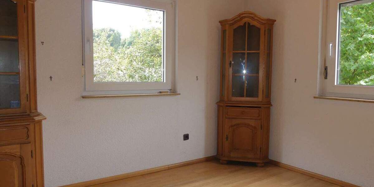 Einfamilienhaus Erbach Schönnen - 5 Zimmer, 110 m&sup2;, 195.000&euro; | Angebot:25768849