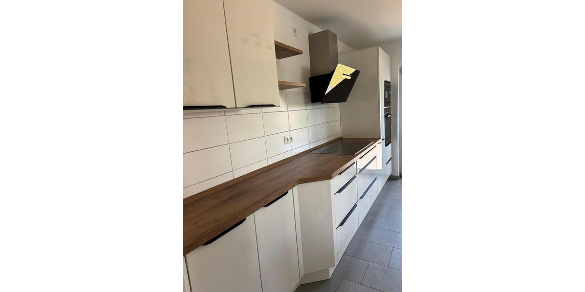 Etagenwohnung Schwülper - 3 Zimmer, 120 m&sup2;, 1.200&euro; | Angebot:26327337