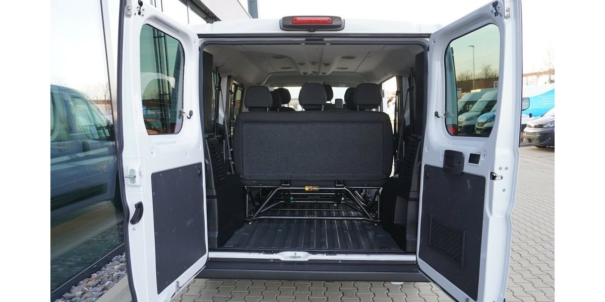 Fiat Ducato Kombi L1H1 140 / 9-Sitzer / Klima hinten 60.032 km 27.965 &euro; Münchenbernsdorf 07589