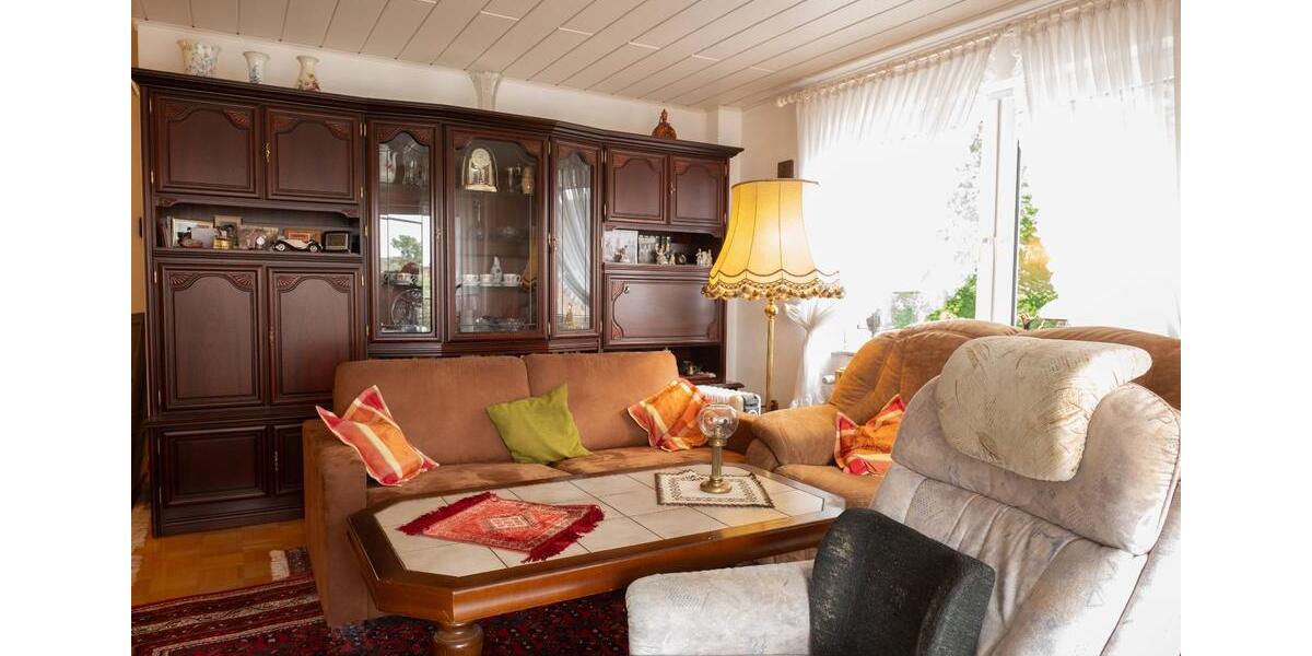 Attraktive Seniorenwohnung in begehrter Lage: Balkon, Lift & Tief 2 zimmer