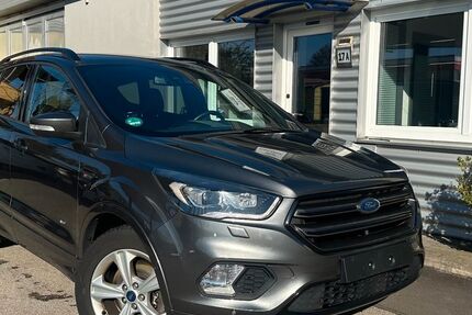 Ford Kuga 96.000 km 15.990 &euro; Cham 93413