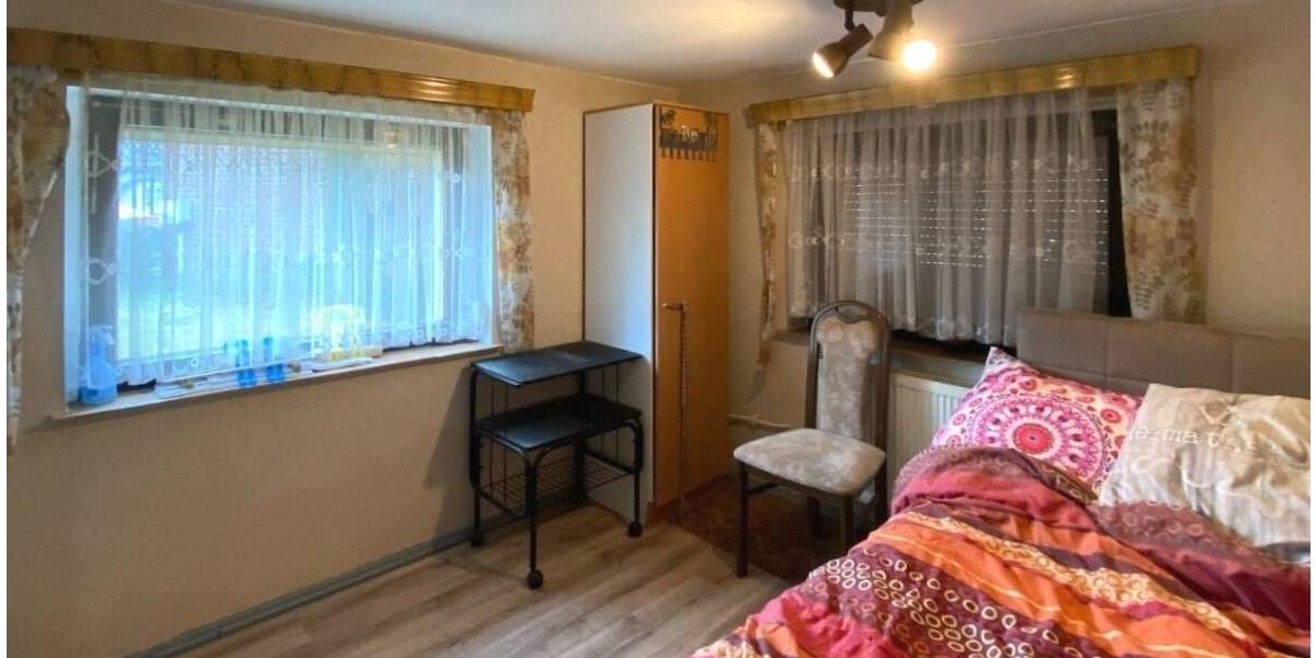 Einfamilienhaus Niedercunnersdorf Niedercunnersdorf - 8 Zimmer, 106 m&sup2;, 91.500&euro; | Angebot:25771214