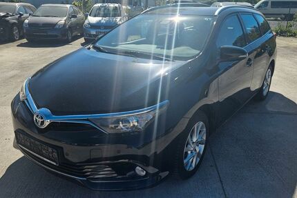 Toyota Auris 212.000 km 6.900 &euro; Bruchsal 76646