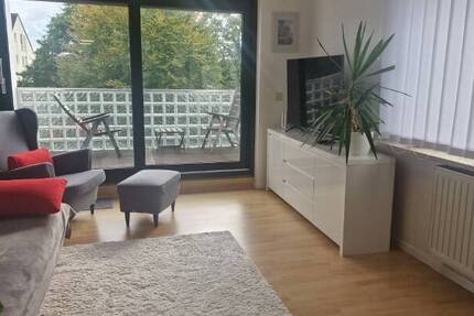 Ab sofort! In Ruhiglage - Ideal für Single Paare 2 Zi, EBK, TOP Süd- Balkon. (aktuell möbliert)