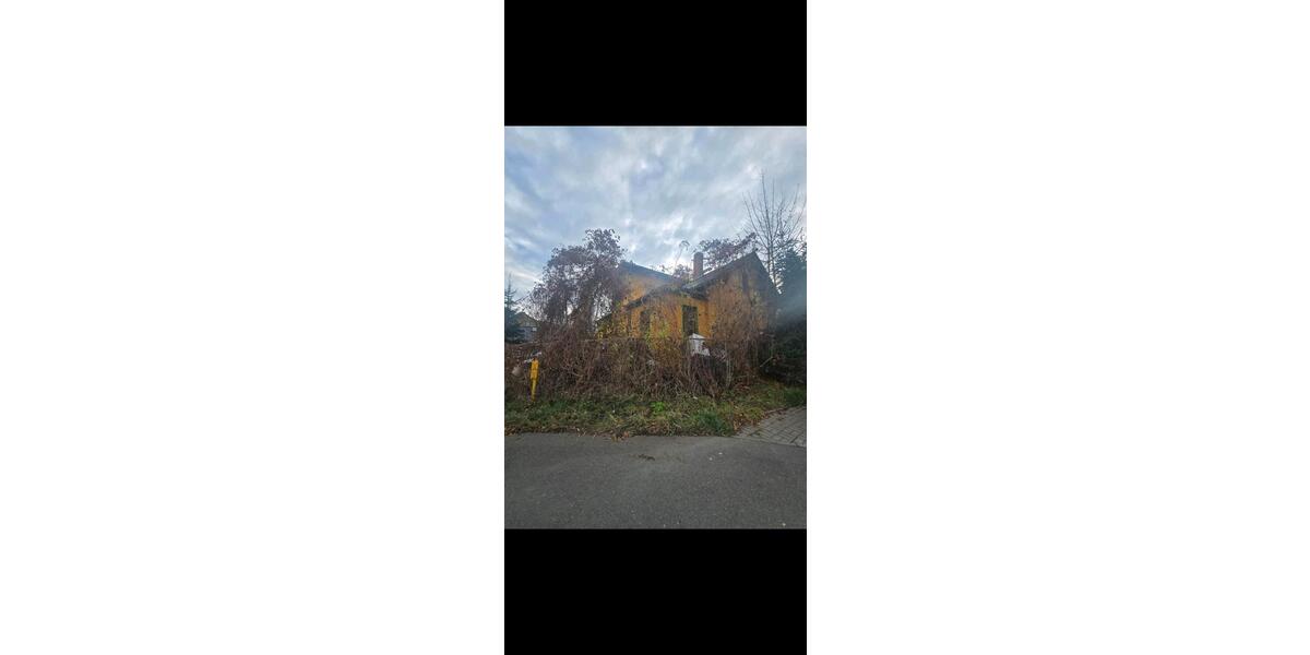 Einfamilienhaus Netzschkau - 5 Zimmer, 100 m&sup2;, 39.600&euro; | Angebot:27122742