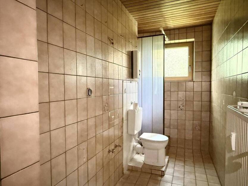 Sanierungsbedürftige 3-Zimmer-Wohnung mit viel Potenzial