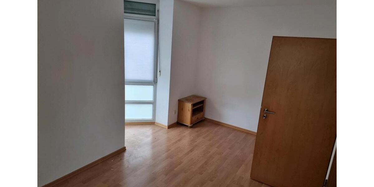 Doppelhaushälfte Straubing - 5 Zimmer, 128 m&sup2;, 1.280&euro; | Angebot:25442074
