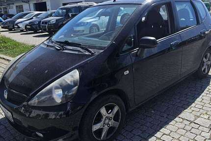 Honda Jazz 212.000 km 1.300 &euro; Waldkraiburg 84478