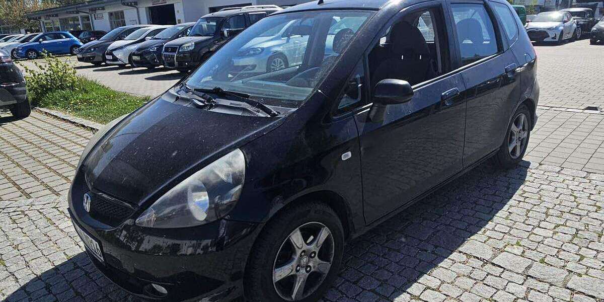 Honda Jazz 212.000 km 1.300 &euro; Waldkraiburg 84478