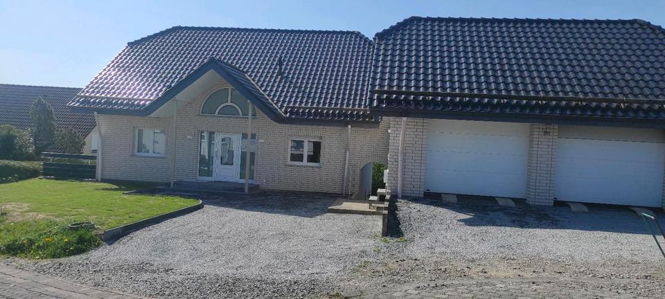 Einfamilienhaus Reichshof - 4 Zimmer, 147 m&sup2;, 1.300&euro; | Angebot:26268358