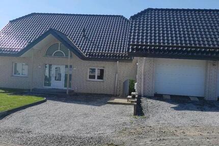 Haus Reichshof - 4 Zimmer, 147 m&sup2;, 1.300&euro; | Angebot:26268358