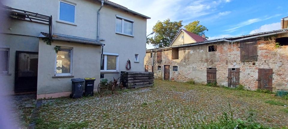 Einfamilienhaus Calbe (Saale) - 7 Zimmer, 130 m&sup2;, 55.000&euro; | Angebot:26808549