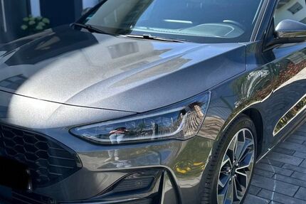 Ford Focus 90.000 km 18.990 &euro; Ihringen 79241