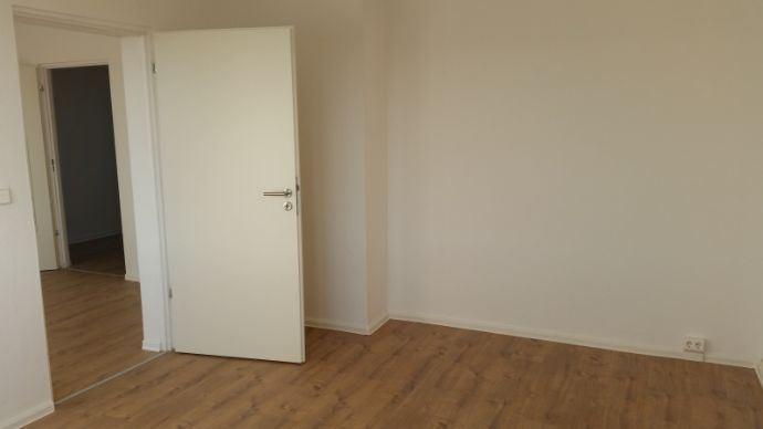 Dachgeschoßwohnung Zwenkau - 2 Zimmer, 47 m&sup2;, 380&euro; | Angebot:26336994