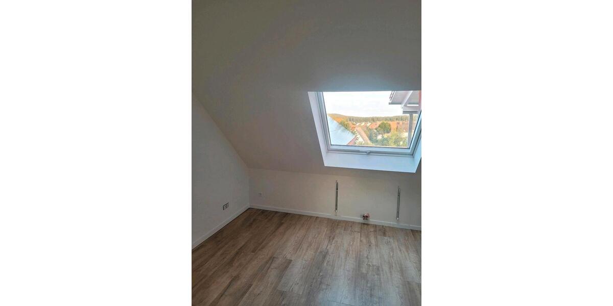 Dachgeschoßwohnung Schellerten - 3 Zimmer, 79 m&sup2;, 1.140&euro; | Angebot:26412857