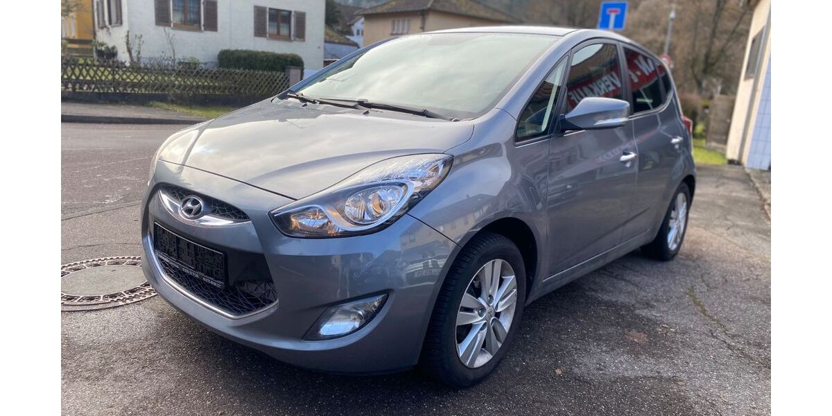 Hyundai ix20 108.000 km 7.999 &euro; Calw 75365