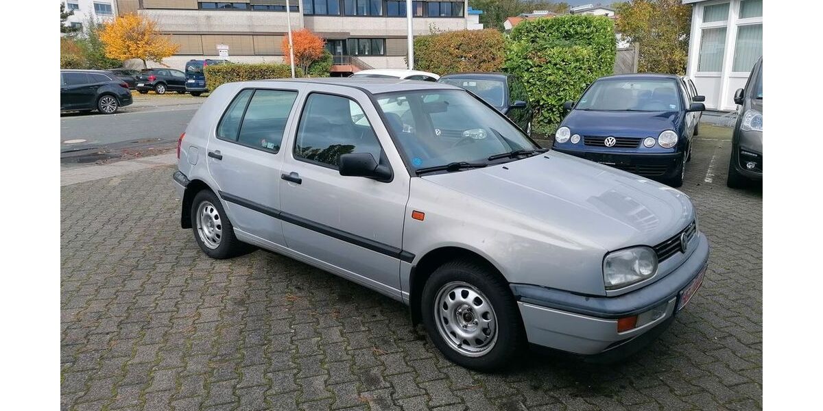 VW Golf 110.000 km 3.400 &euro; friedrichsdorf 61381