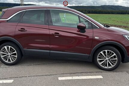 Opel Crossland (X) 57.854 km 11.999 &euro; Hütschenhausen 66882