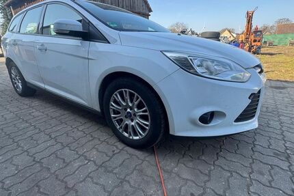 Ford Focus 311.000 km 2.261 &euro; Heideblick 15926