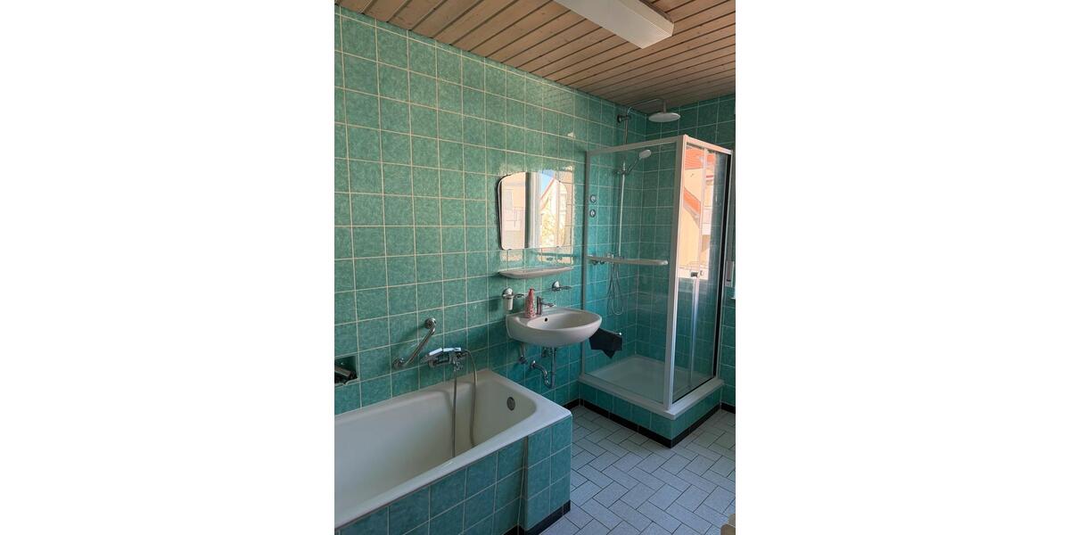 Etagenwohnung Rutesheim - 5 Zimmer, 123 m&sup2;, 1.350&euro; | Angebot:25393821