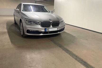 BMW 740