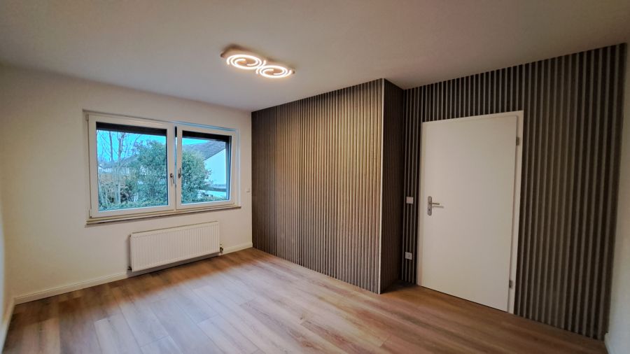Provisionsfrei* Modernisiertes Haus mit 7 Zi., 228 m2, großem Garten & Garage in Bonn-Röttgen - Reihenmittelhaus Bonn Hardtberg | Angebot:24870605
