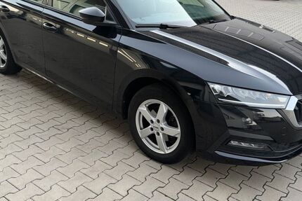 Skoda Octavia 171.100 km 14.250 &euro; Offenburg 77654