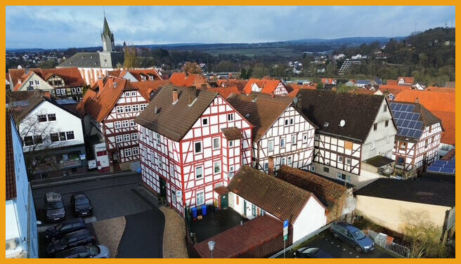 Mehrfamilienhaus, Wohnhaus Schwalmstadt Treysa - 7 Zimmer, 196 m&sup2;, 325.000&euro; | Angebot:26724153