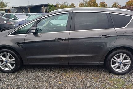 Ford S-Max 183.000 km 10.700 &euro; Berlin 12099