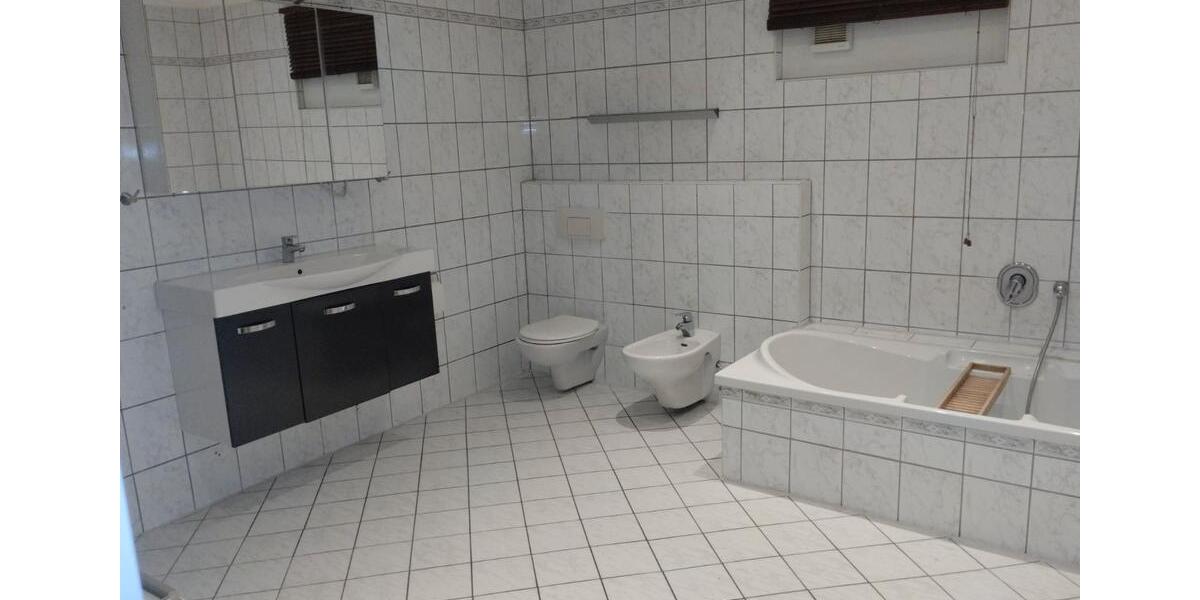 Etagenwohnung Preetz - 2 Zimmer, 90 m&sup2;, 750&euro; | Angebot:26412551