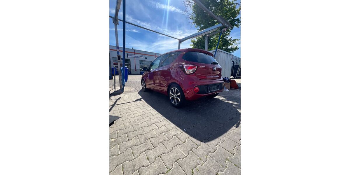 Hyundai i10 22.091 km 7.900 &euro; Münster 48159