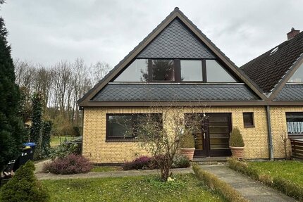 5-Zimmer-EndReihenhaus mit Vollkeller und Pkw-Stellplatz in 23617 Stockelsdorf