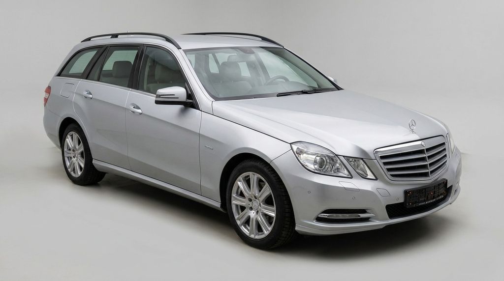 Mercedes-Benz E 300 95.350 km 14.990 &euro; Klein Schwaß 18198