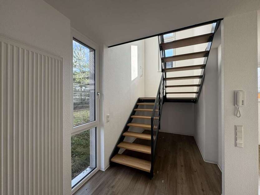 Investieren im Silberstreifen: Wohn-Gewerbeimmobilie mit Garten, Garage & Flexibilitä 6 zimmer