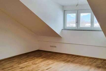 Haus Rosenheim Aising - 4 Zimmer, 132 m&sup2;, 1.990&euro; | Angebot:26887722