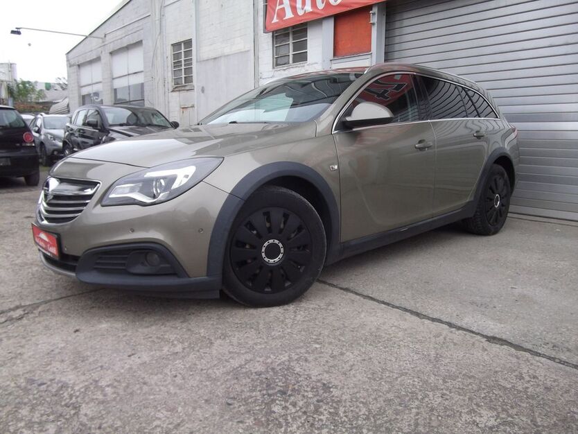 Opel Insignia 235.000 km 4.899 € Berlin 12277
