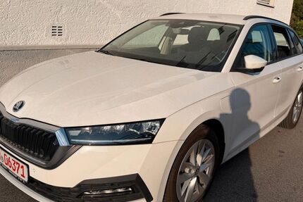 Skoda Octavia 48.800 km 22.990 &euro; Ingolstadt 85055
