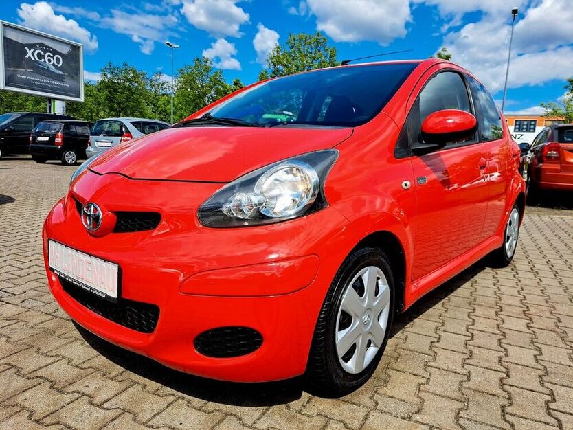Aygo (X)