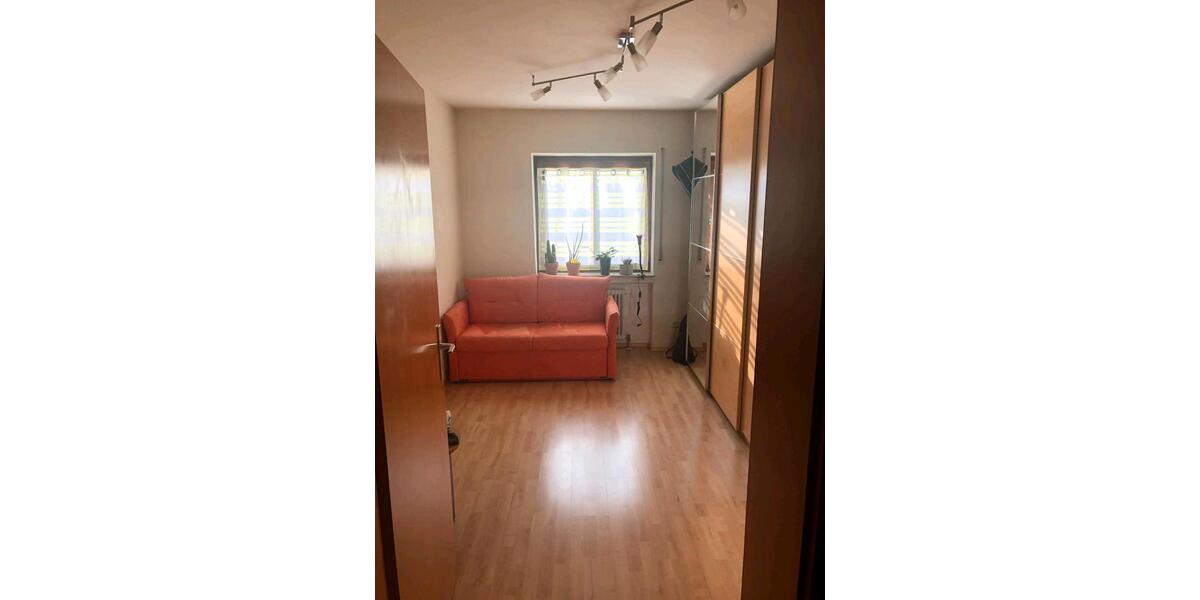 Etagenwohnung Tettnang - 2 Zimmer, 83 m&sup2;, 1.250&euro; | Angebot:25418036