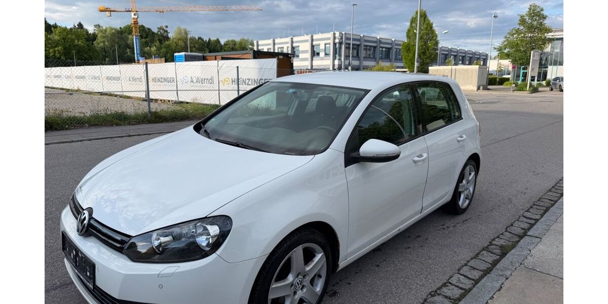 VW Golf 211.000 km 2.300 &euro; Rosenheim 83026