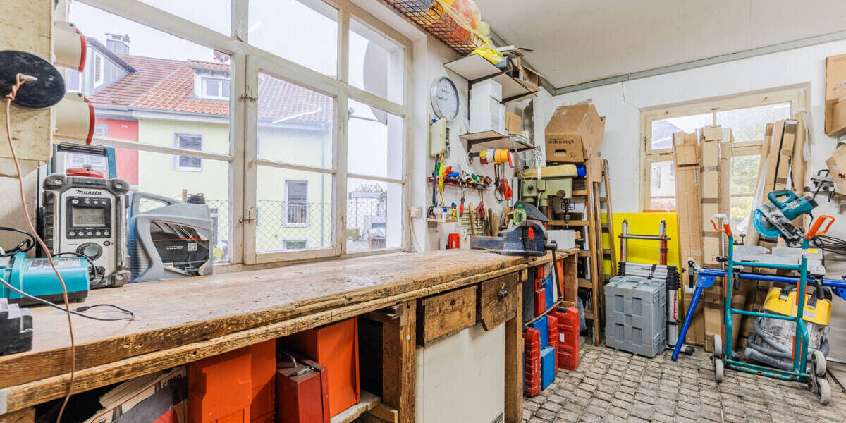 Mehrfamilienhaus, Wohnhaus Singen - 7 Zimmer, 188 m&sup2;, 375.000&euro; | Angebot:26345436