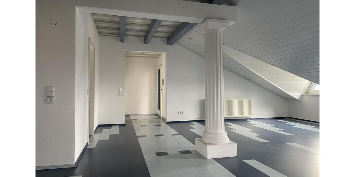 Etagenwohnung Oberderdingen - 3 Zimmer, 120 m&sup2;, 1.100&euro; | Angebot:24748878